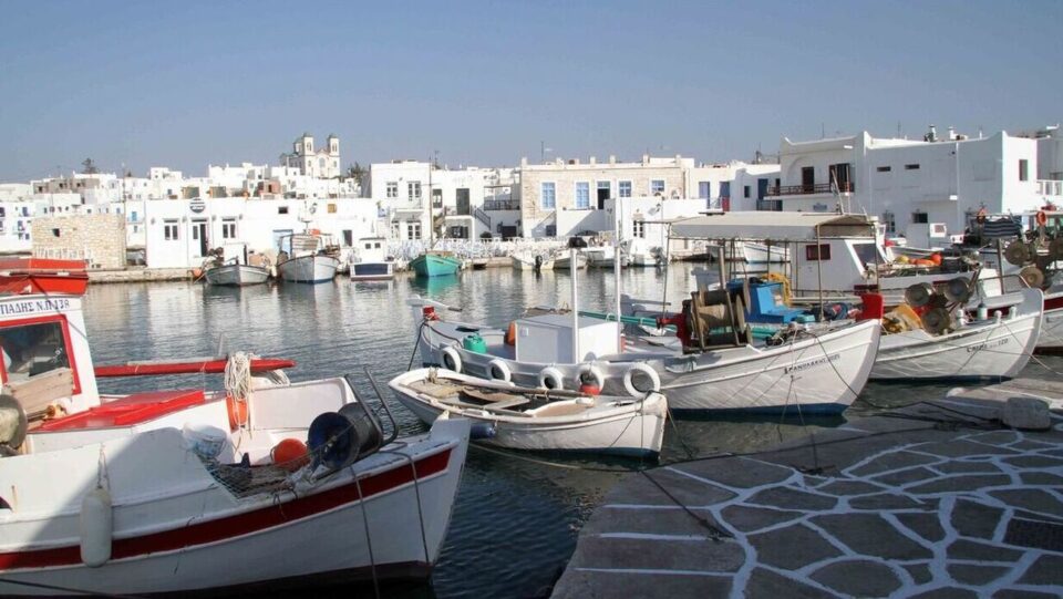 Paros